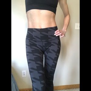 Alo Yoga High Waisted Airbrush Leggings